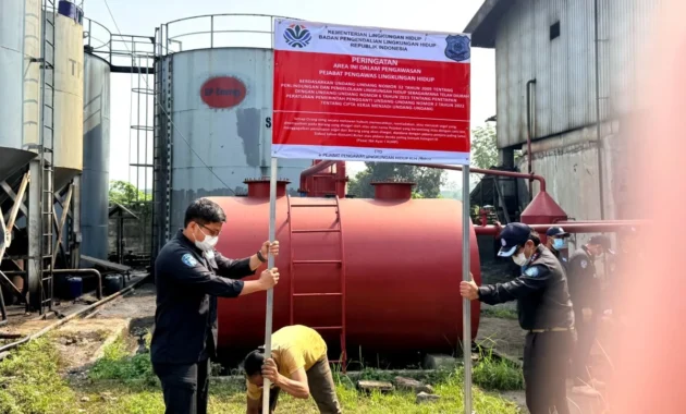 Deputi Gakkum LH Segel PT BPE Tindak Lanjuti Keluhan Masyarakat Deputi Gakkum LH Segel PT BPE Tindak Lanjuti Keluhan Masyarakat