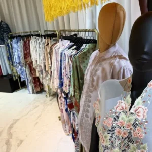 Desainer Kebaya Indonesia Berbagi Tips Rambah Pasar Luar Negeri