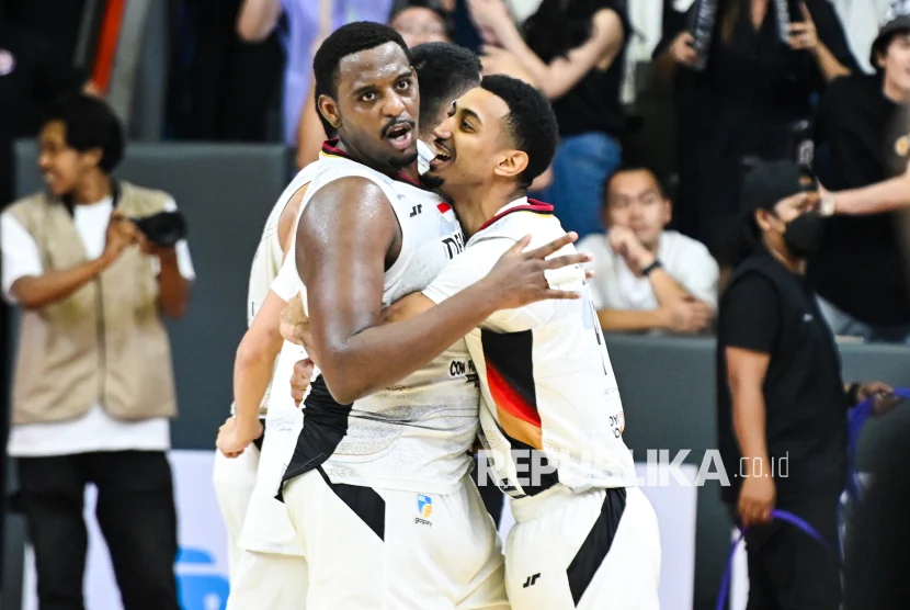Dewa United Raih Kemenangan Dramatis atas Pelita Jaya di Gim Pertama Semifinal IBL