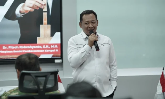 Dituding Sony Sonjaya 'Bermain' Dapur MBG, Begini Tanggapan Wakil Ketua KPK Fitroh Rohcayanto Dituding Sony Sonjaya 'Bermain' Dapur MBG, Begini Tanggapan Wakil Ketua KPK Fitroh Rohcayanto