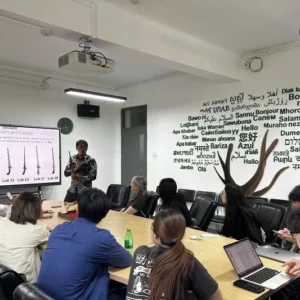 Dosen Indonesia Perkenalkan Keris kepada Mahasiswa China di Beijing