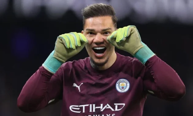 Ederson Resmi Bergabung ke Manchester United: Transfer Besar Musim Panas 2026 Ederson Resmi Bergabung ke Manchester United: Transfer Besar Musim Panas 2026