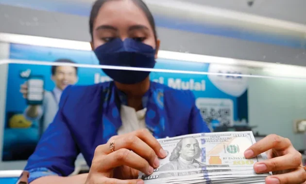 Ekonom INDEF: Kenaikan Suku Bunga BI Hanya Solusi Sementara Ekonom INDEF: Kenaikan Suku Bunga BI Hanya Solusi Sementara
