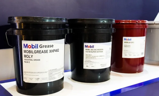 ExxonMobil Klaim Pelumas Sintetis Bisa Pangkas Konsumsi Energi hingga 10 Persen ExxonMobil Klaim Pelumas Sintetis Bisa Pangkas Konsumsi Energi hingga 10 Persen