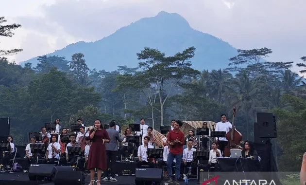 Festival Suar Sajikan Cerita Rakyat ke Wahana Musik Orkestra Festival Suar Sajikan Cerita Rakyat ke Wahana Musik Orkestra