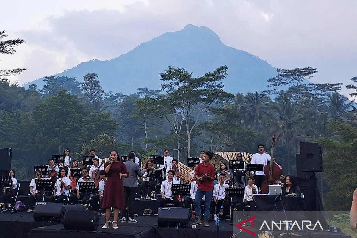 Festival Suar Sajikan Cerita Rakyat ke Wahana Musik Orkestra