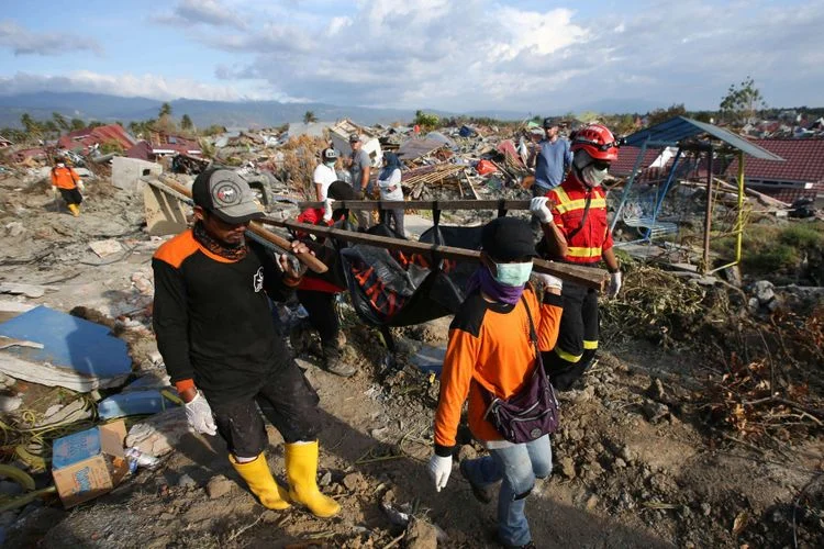 Gempa Susulan di Sulawesi Tengah Memaksa Evakuasi Puluhan Pasien RSUD Undata