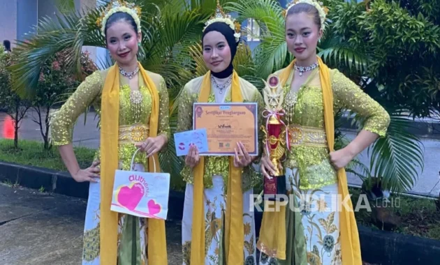Grup Witria UBSI Sukabumi Raih Juara 2 Seni Tari di Harmoni Budaya 2026 Grup Witria UBSI Sukabumi Raih Juara 2 Seni Tari di Harmoni Budaya 2026