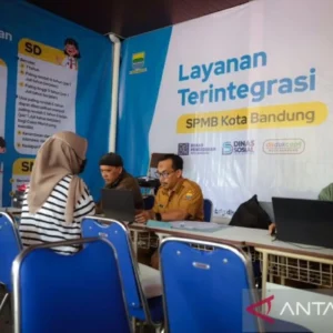 Gubernur Jabar minta warga laporkan kecurangan dalam penerimaan murid