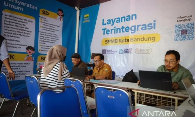 Gubernur Jabar minta warga laporkan kecurangan dalam penerimaan murid Gubernur Jabar minta warga laporkan kecurangan dalam penerimaan murid