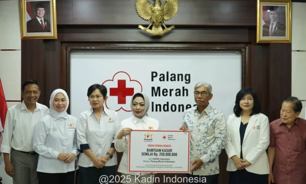 Gubernur Jabar Serahkan Hadiah Sayembara Rp250 Juta untuk Keluarga Korban Penyekapan