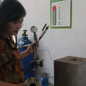 Guru Besar ITS Sulap Limbah Aluminium Jadi Energi Ramah Lingkungan