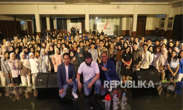 Hadirkan Dery Kasisolusi, BSI Digination Bekali Mahasiswa Bangun Personal Branding Digital Hadirkan Dery Kasisolusi, BSI Digination Bekali Mahasiswa Bangun Personal Branding Digital