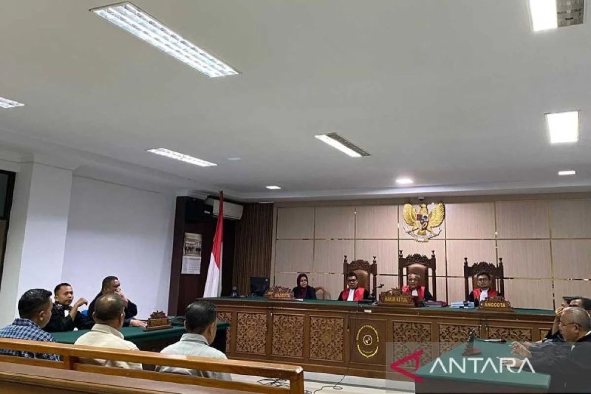Hakim Vonis Bebas Dua Terdakwa Korupsi Pengadaan Wastafel COVID-19 di Aceh