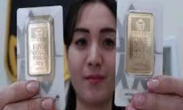 Harga Emas Hari Ini Turun Lagi Rp10 Ribu per Gram, Saatnya Beli Bunda?