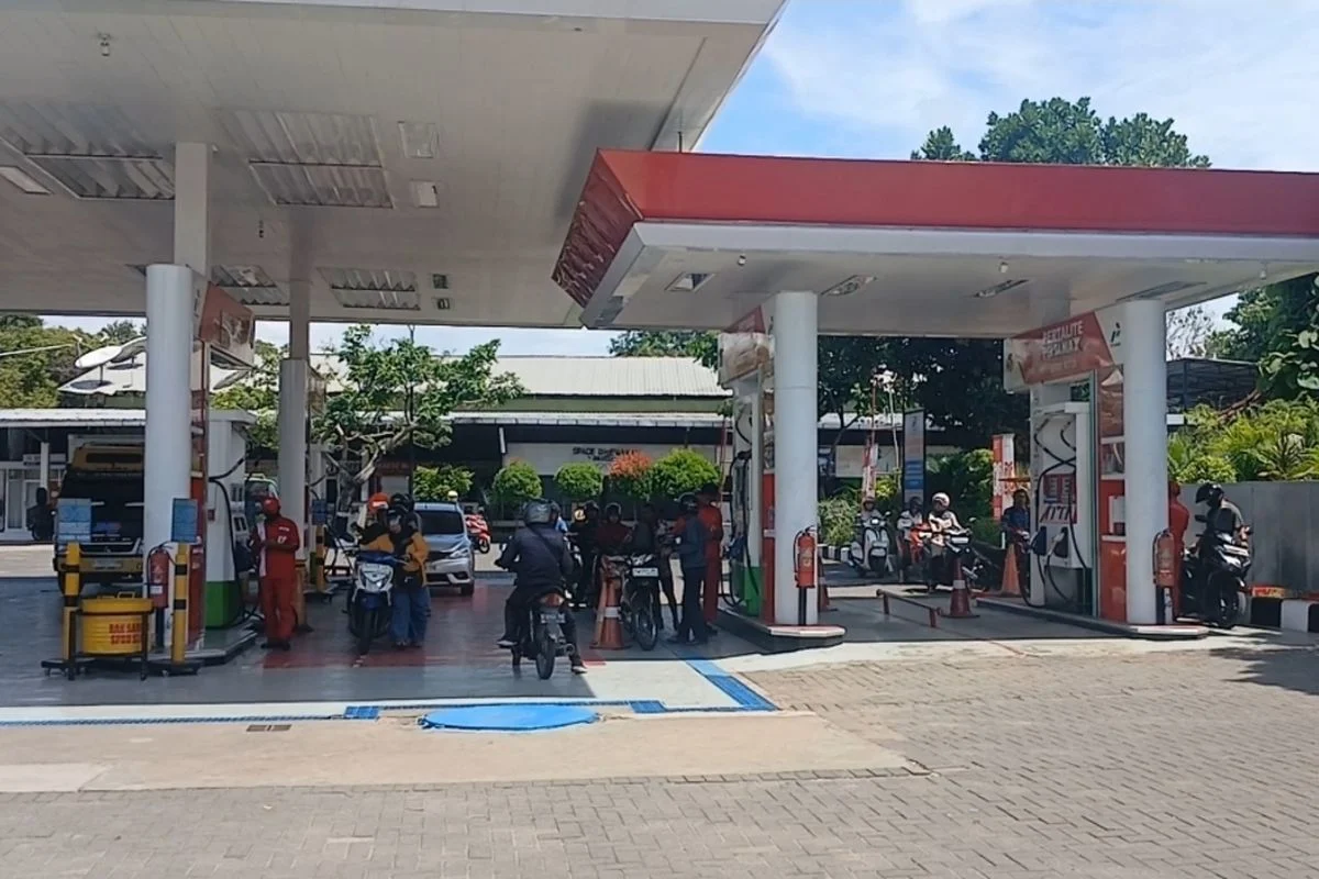 Harga Pertamax Melonjak, Mahasiswa Beralih ke Pertalite, Pegawai Khawatir Motor Rusak