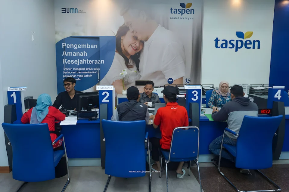 Hari Pertama Penyaluran, TASPEN Sukses Transfer Gaji ke-13 untuk 99% Peserta Pensiun