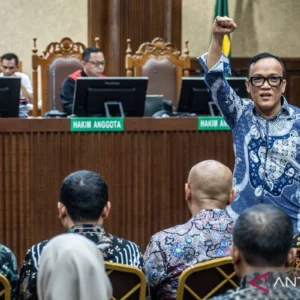 Hukum kemarin, vonis eks Wamenaker Noel hingga Silmy Karim dicopot