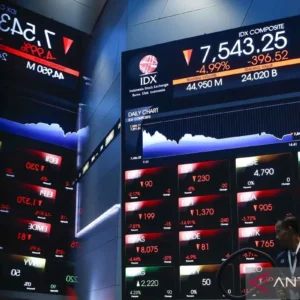 IHSG Anjlok 4 Persen ke 5.594,77, Semua Sektor Tertekan