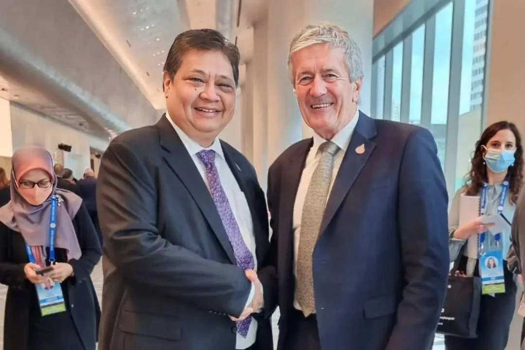 IHSG Tertekan ke Level 5.890, Ekonom INDEF Sebut Pasar Sedang dalam Fase Risk-Off