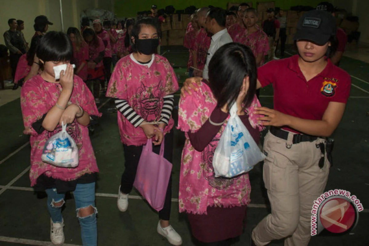 Imigrasi Surabaya Deportasi Delapan Warga Negara Asing Tiongkok