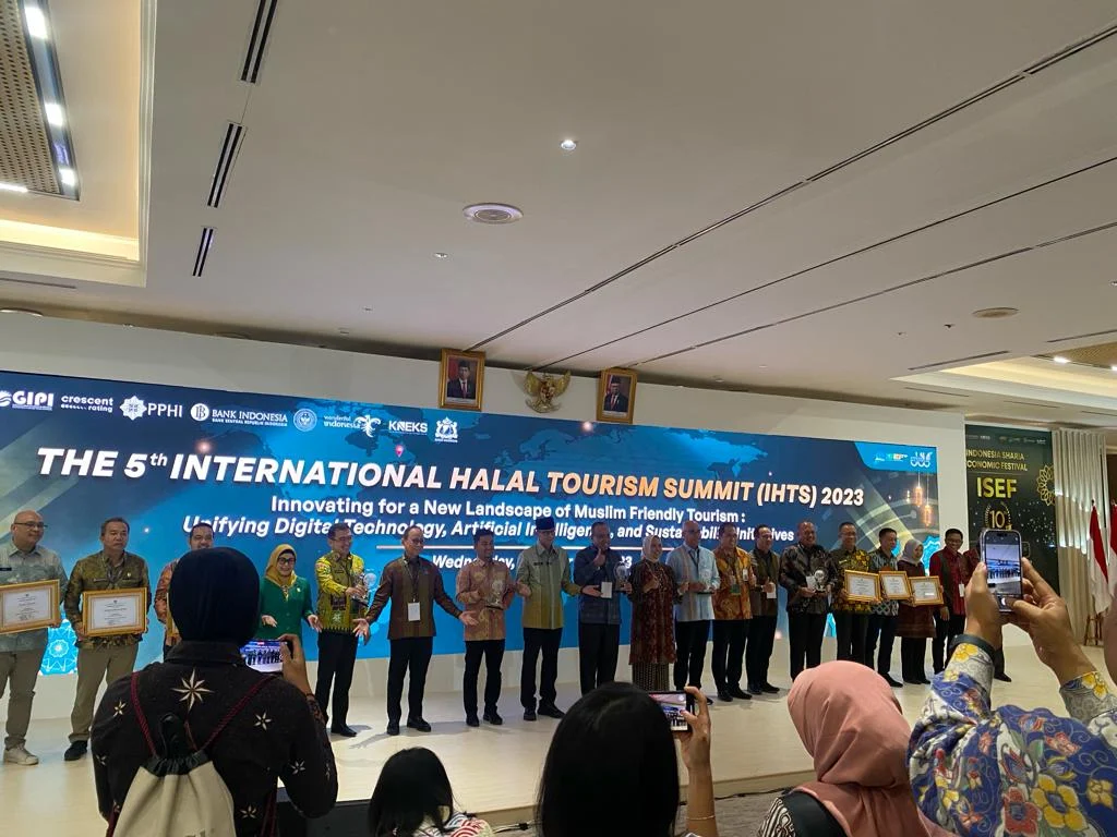 Indonesia Raih Peringkat 2 Dunia Destinasi Wisata Ramah Muslim Versi GMTI 2026