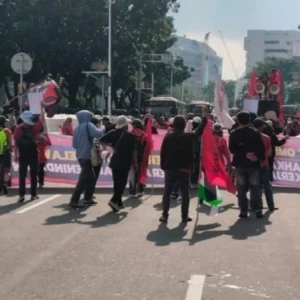 Jalan Medan Merdeka Selatan Ditutup Karena Aksi Demo di Jakarta Pusat