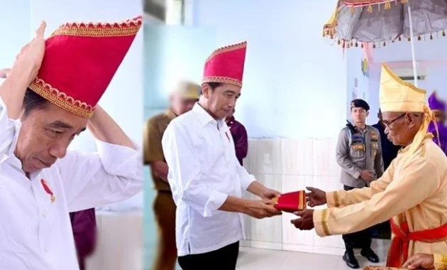 Jokowi Injak Kepala Kerbau saat Terima Gelar Adat, PDIP Pertanyakan Makna Gestur