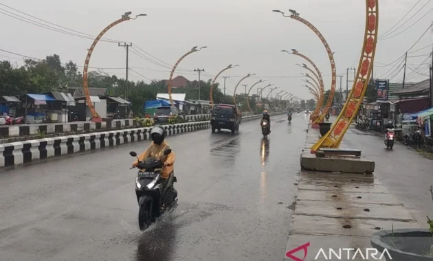 Jumat, Hujan Ringan Guyur Sebagian Besar Indonesia Jumat, Hujan Ringan Guyur Sebagian Besar Indonesia
