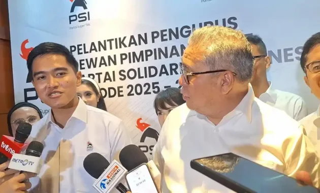 Kaesang Ungkap Dewan Pembina PSI Mulai Turun ke Daerah Akhir Juni Kaesang Ungkap Dewan Pembina PSI Mulai Turun ke Daerah Akhir Juni