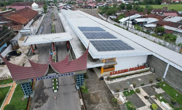 KAI Group Perkuat Mobilitas Urban Rendah Emisi melalui Layanan Berbasis Listrik KAI Group Perkuat Mobilitas Urban Rendah Emisi melalui Layanan Berbasis Listrik