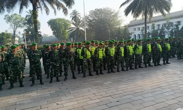 Kapuspen: Pengerahan Personel TNI Guna Jaga Aksi Demo Tetap Terkendali Kapuspen: Pengerahan Personel TNI Guna Jaga Aksi Demo Tetap Terkendali