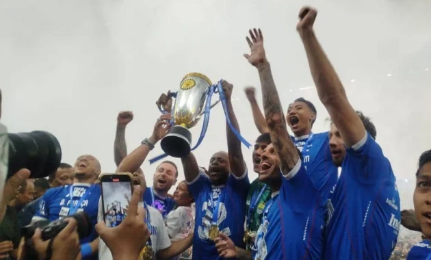KDM wujudkan janji bonus Rp1 miliar untuk Persib