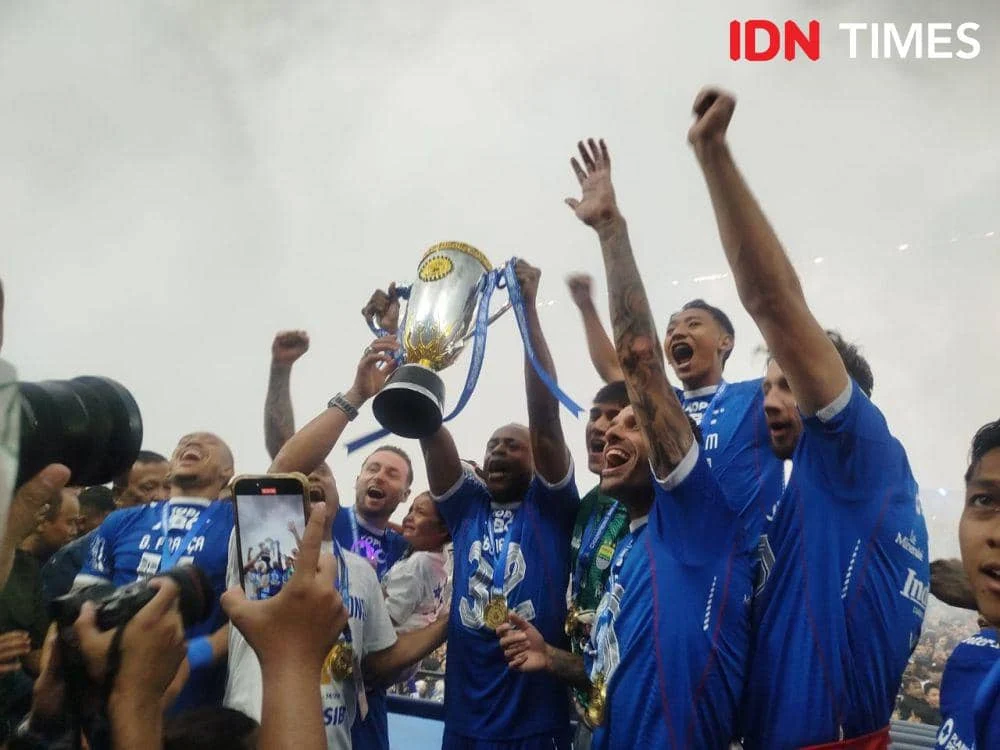 KDM wujudkan janji bonus Rp1 miliar untuk Persib