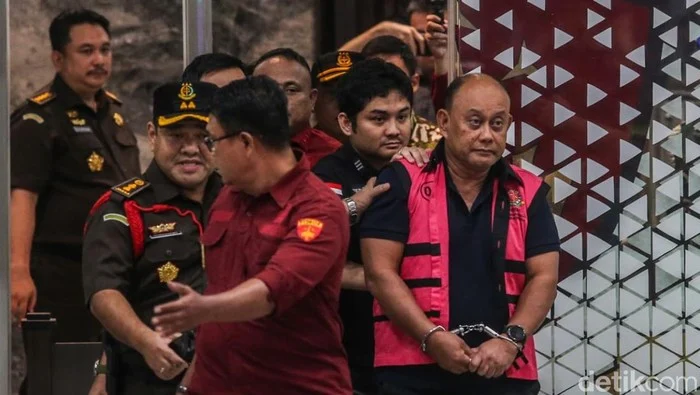Kejagung Geledah Kantor dan Rumah Mantan Kepala BGN Dadan Hindayana, Sita Dokumen, HP, dan Laptop
