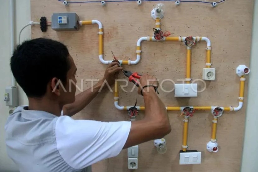 Kemenaker Siapkan Pelatihan Instalasi Listrik untuk Penyintas Bencana Aceh Utara