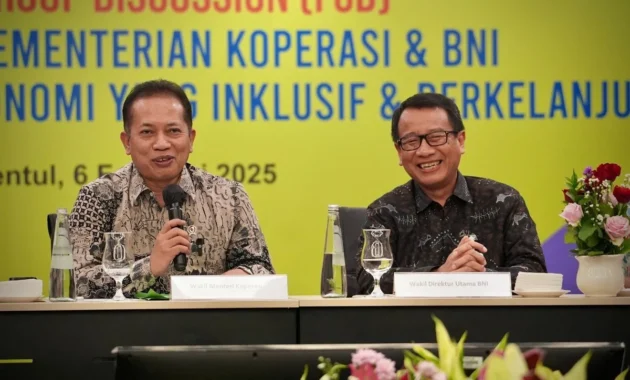 Kemenkop Gandeng Koperasi dan BUMN Bangun PLTS di Desa Terpencil untuk Dorong Energi Bersih