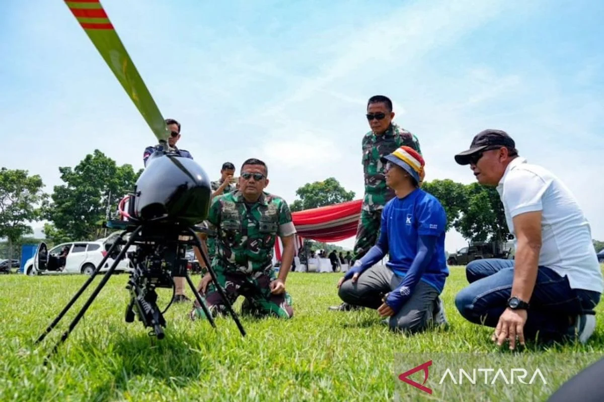 Kemhan Pamerkan Personel 3 Matra TNI dengan Kendali Drone Tempur