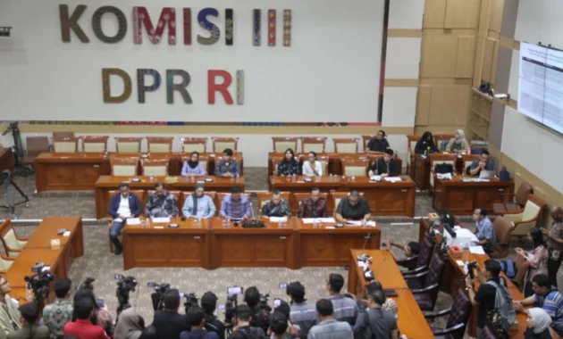 Kepercayaan Publik Terhadap Polri Meningkat, Komisi III DPR Catat 3 Hal Penting