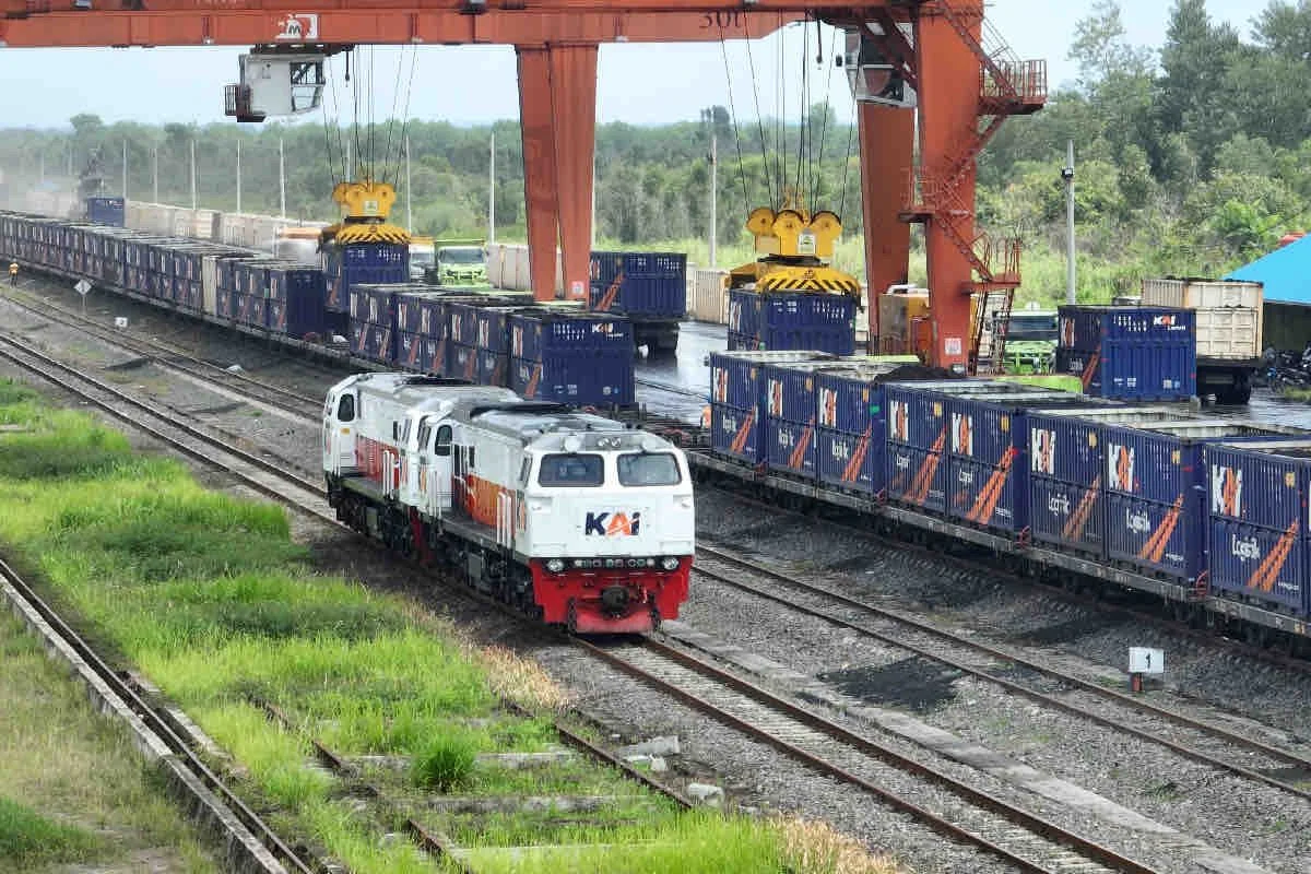 Kereta Logistik Kalimantan Dibiayai Swasta, Tak Membebani APBN