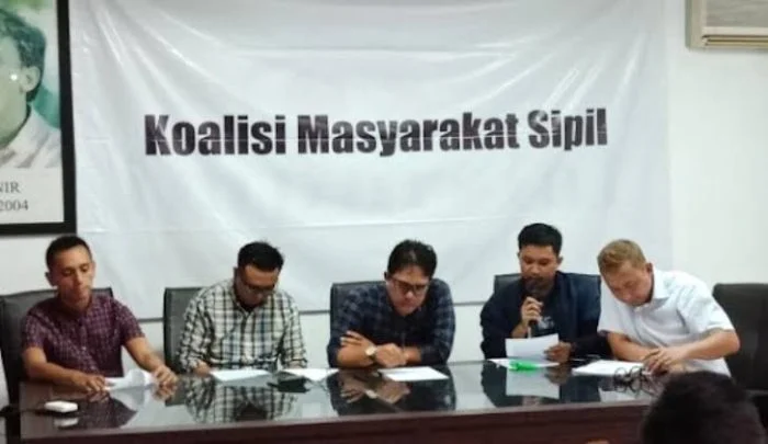 Koalisi Masyarakat Sipil Soroti Keterlibatan TNI dan Apel Siaga Komcad dalam Pengawalan Demo Mahasiswa