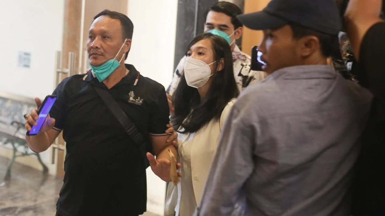 Komika Praz Teguh Jalani Pemeriksaan di Polda Metro Jaya, Ungkap Penipuan Hanania Travel terhadap Dana Umrah