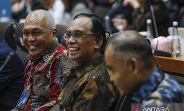 Komisi VII DPR Tekan Lembaga Penyiaran Pemerintah untuk Koreksi Hoaks Setiap Pekan Komisi VII DPR Tekan Lembaga Penyiaran Pemerintah untuk Koreksi Hoaks Setiap Pekan