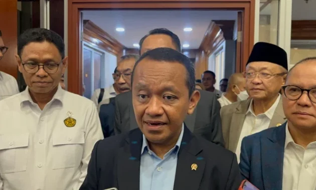 Komisi XII DPR Setujui Pagu Indikatif Kementerian ESDM Rp 27,3 Triliun untuk RAPBN 2027 Komisi XII DPR Setujui Pagu Indikatif Kementerian ESDM Rp 27,3 Triliun untuk RAPBN 2027