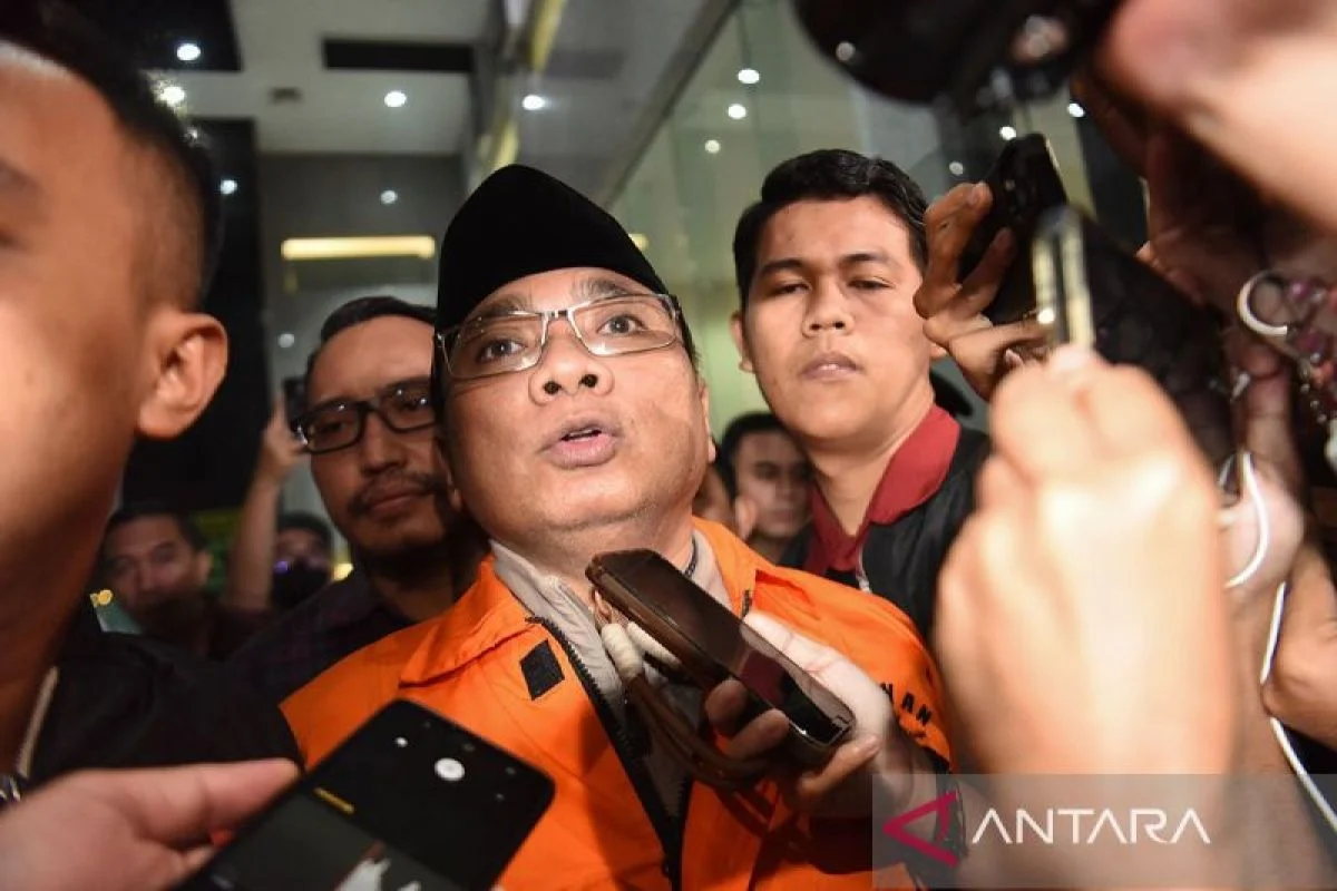 KPK Bantarkan Penahanan Yaqut Cholil Qoumas Karena Sakit