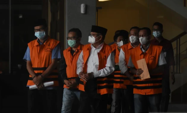 KPK Duga Bupati Muara Enim Beri Suap BPK untuk Amankan Audit Pengadaan Smart TV