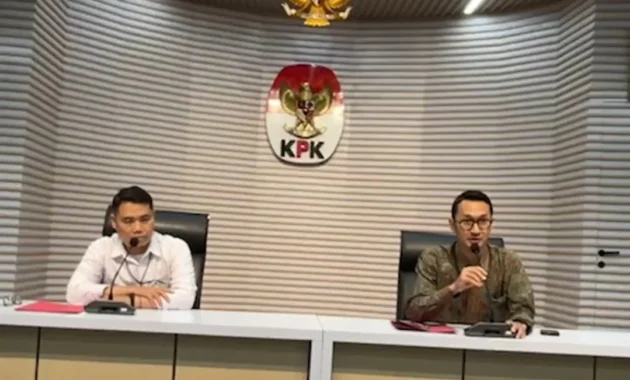 KPK Duga Pendiri IAW Iskandar Sitorus Hambat Penyidikan Dugaan Korupsi di Bea Cukai KPK Duga Pendiri IAW Iskandar Sitorus Hambat Penyidikan Dugaan Korupsi di Bea Cukai