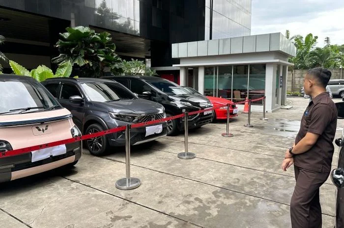 KPK Geledah Rumah Silmy Karim, Sita Dua Mobil Sport dan Sepuluh Motor Terkait Dugaan Korupsi Izin Tinggal WNA