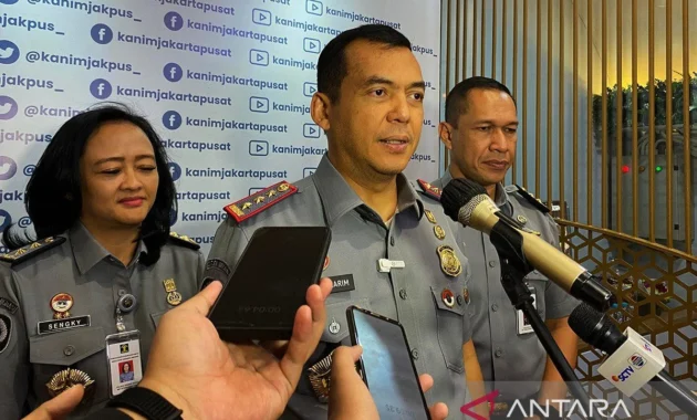 KPK Lacak Silmy Karim, Mantan Wakil Menteri Imigrasi, Terkait Dugaan OTT di Imigrasi Jakarta Barat KPK Lacak Silmy Karim, Mantan Wakil Menteri Imigrasi, Terkait Dugaan OTT di Imigrasi Jakarta Barat