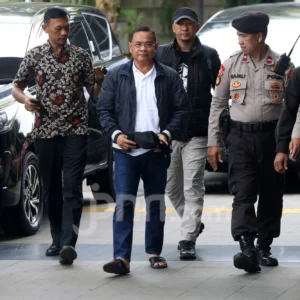 KPK Pindahkan Penahanan Bupati Pati Sudewo dan Tiga Tersangka Korupsi ke Semarang